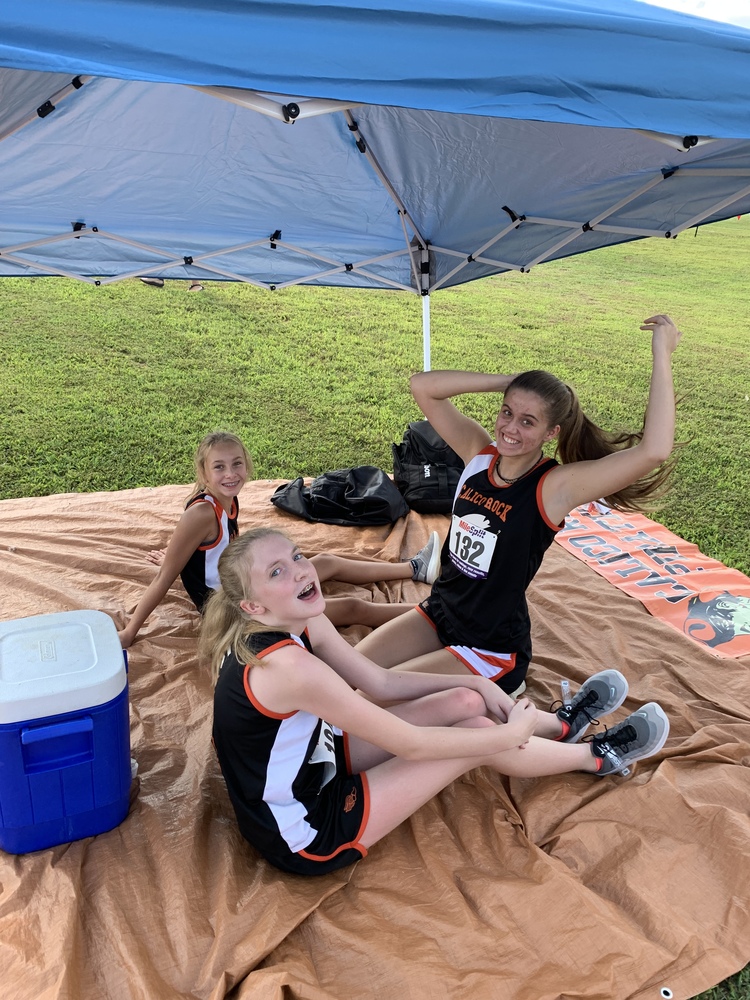 Jr. Girls Pre-Race